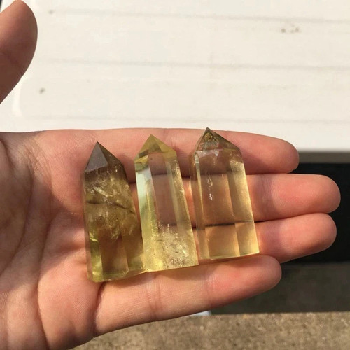 Small natural yellow - yellow, citrine