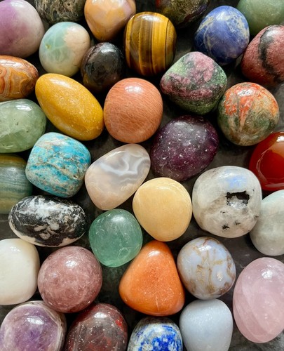 Tumbled stones natural crystal - natural,