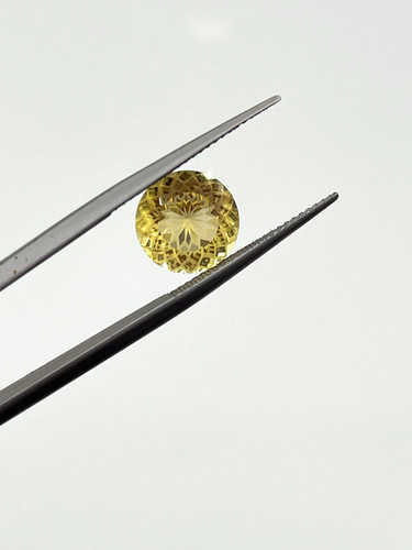 Yellow citrine round cut - yellow,